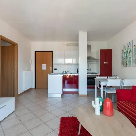 Holiday home Modern With Balcony-garage-and Pool