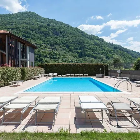 Modern With Balcony-garage-and Pool Bellano